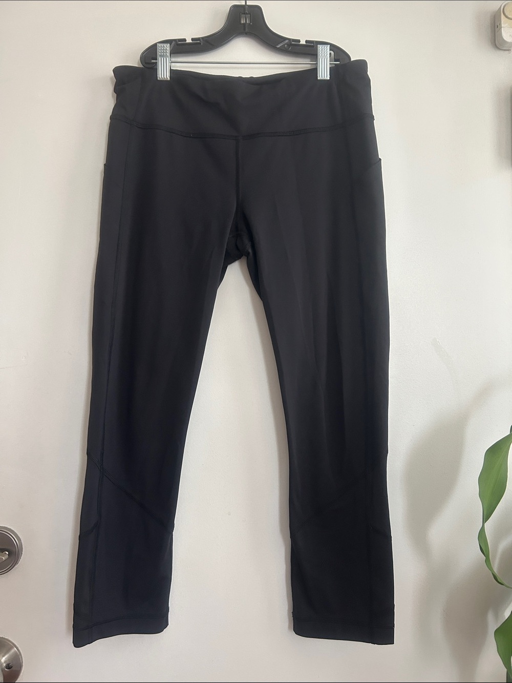 Black High-Waist Performance Leggings